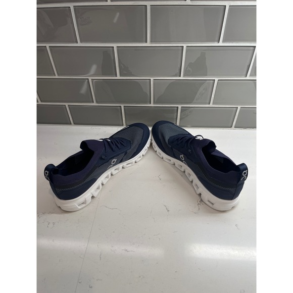 On Cloudversa Men\'s Running Shoesj Navy White Gum Sole Lightweight Size 11.5